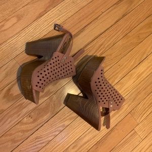 GUESS BY MARCINO PLATFORM SANDAL ESPADRILLE WEDGES